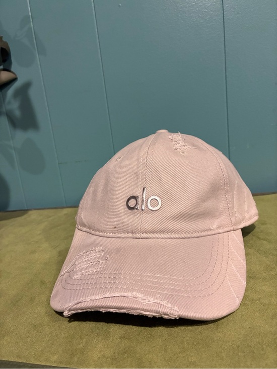 Accessories - Alo Distressed Pastel Cream Baseball Cap